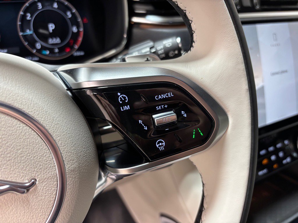 New 2026 Jaguar F-PACE R-Dynamic S image 19