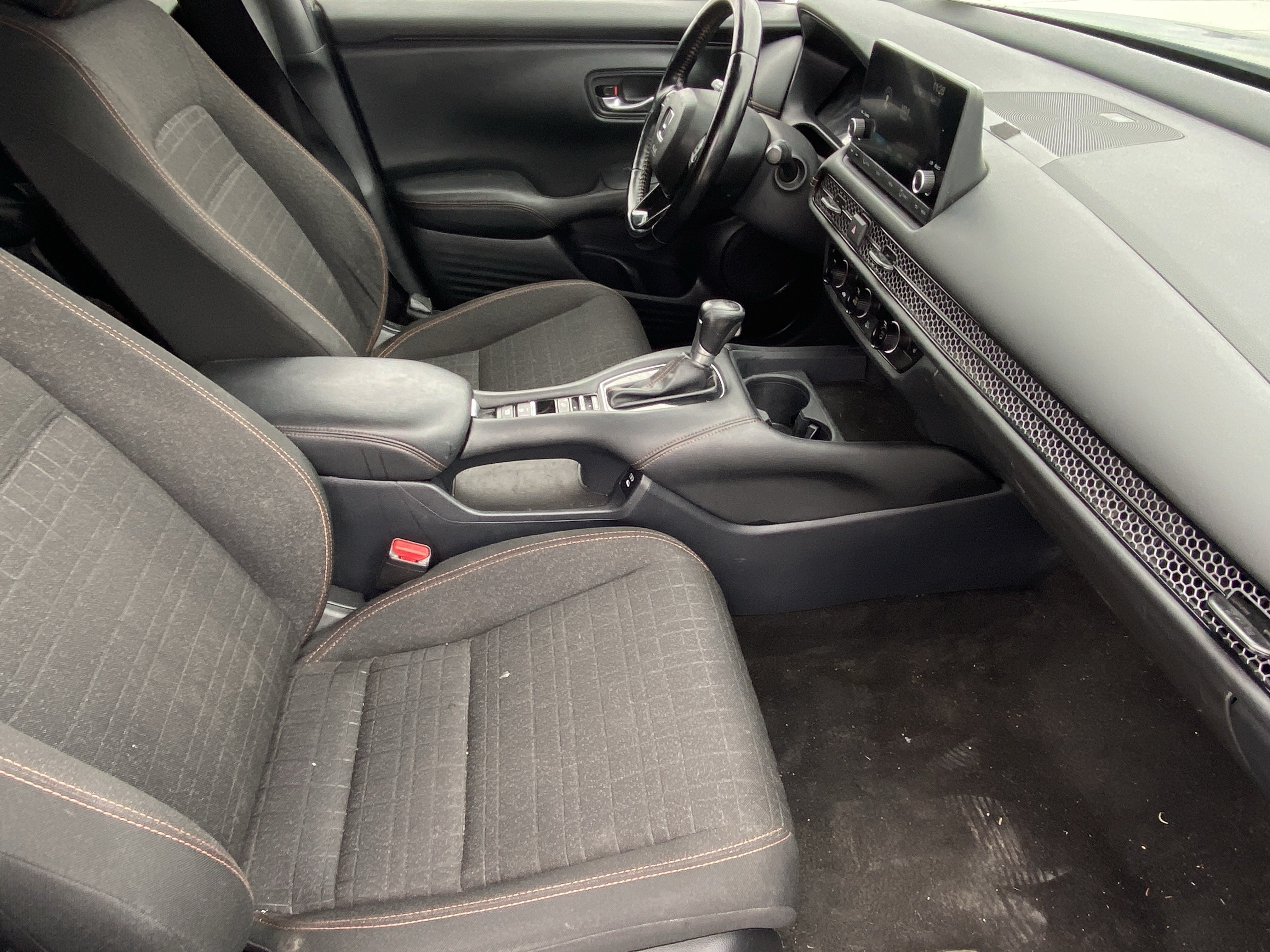 Used 2025 Honda HR-V Sport image 9