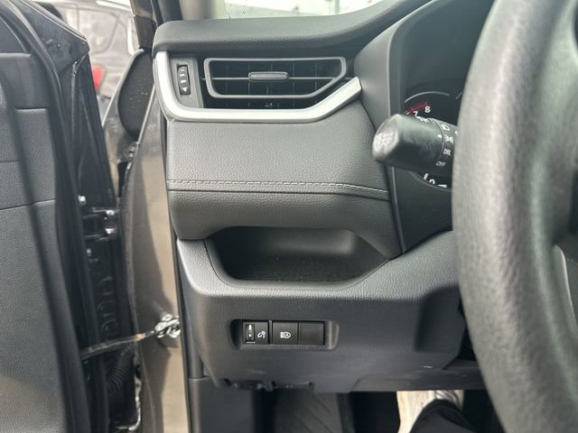 Used 2023 Toyota RAV4 LE AWD/4WD image 21
