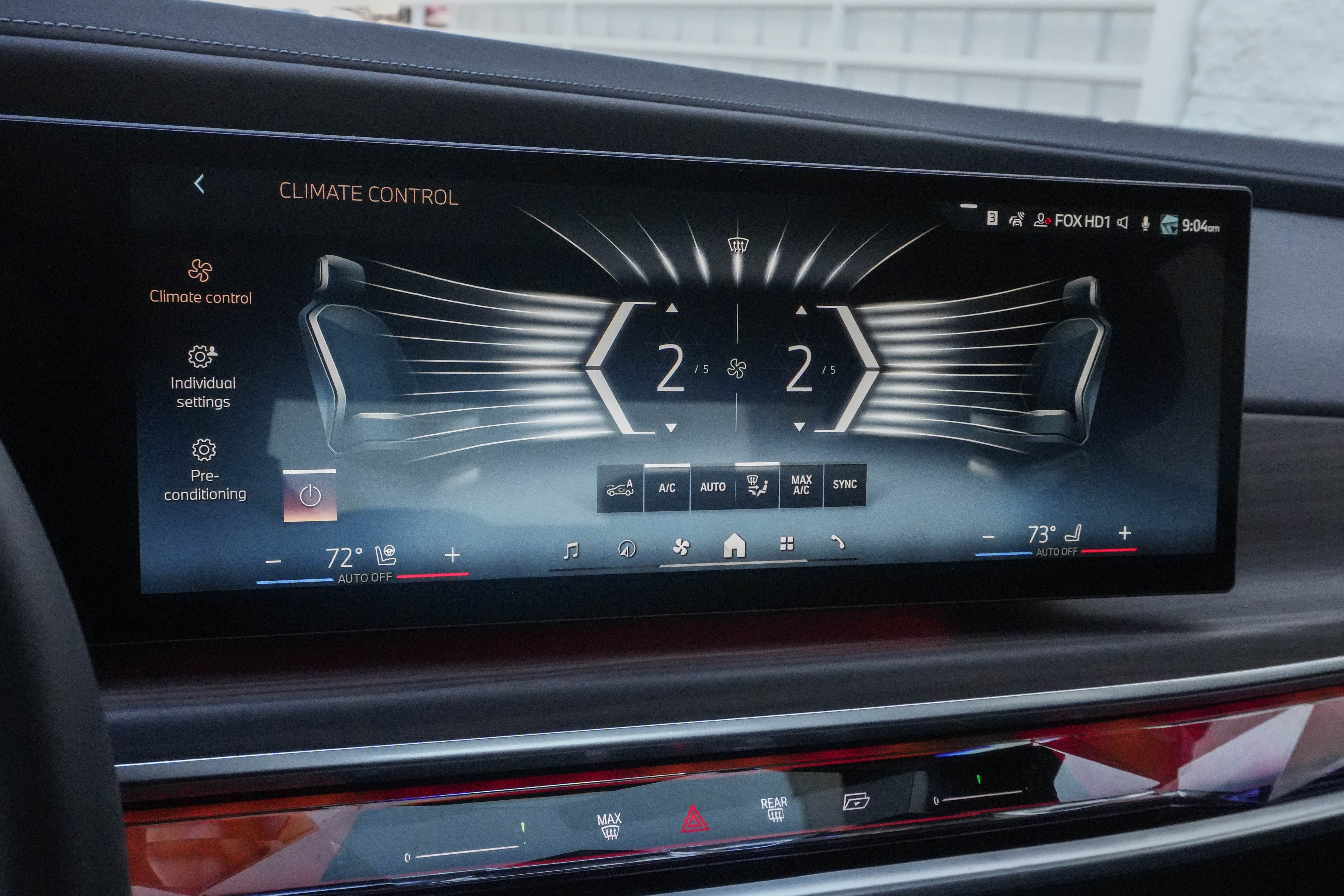 Certified 2024 BMW 740i RWD image 20