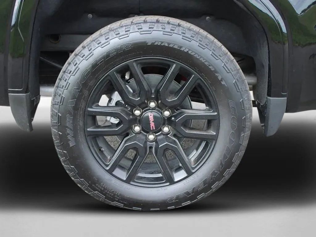 New 2025 GMC Sierra 1500 Elevation image 36