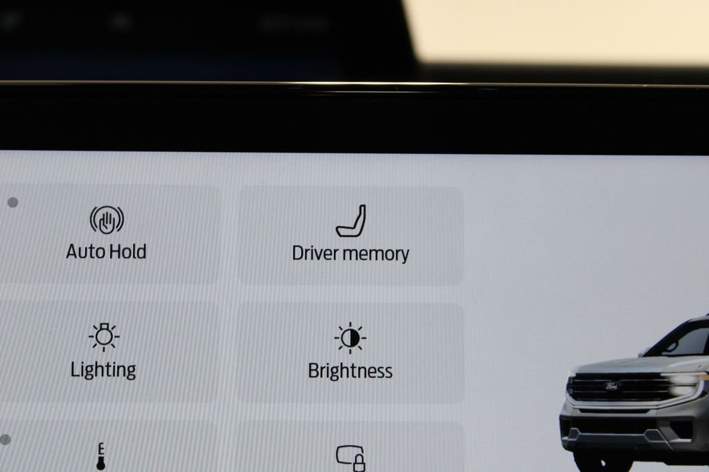 Used 2025 Ford Expedition Platinum w/ Stealth Appearance Package image 41