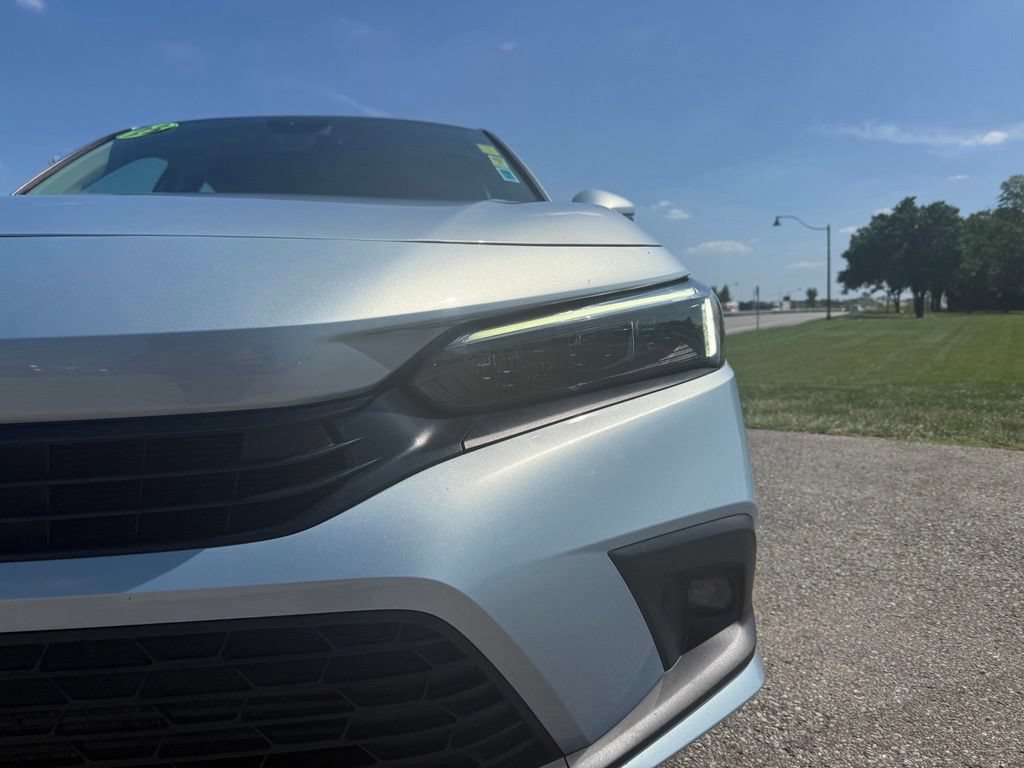 Used 2023 Honda Civic Touring image 9