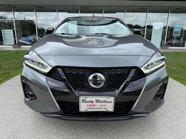 Used 2021 Nissan Maxima SR w/ Sport Mat Group FWD image 3