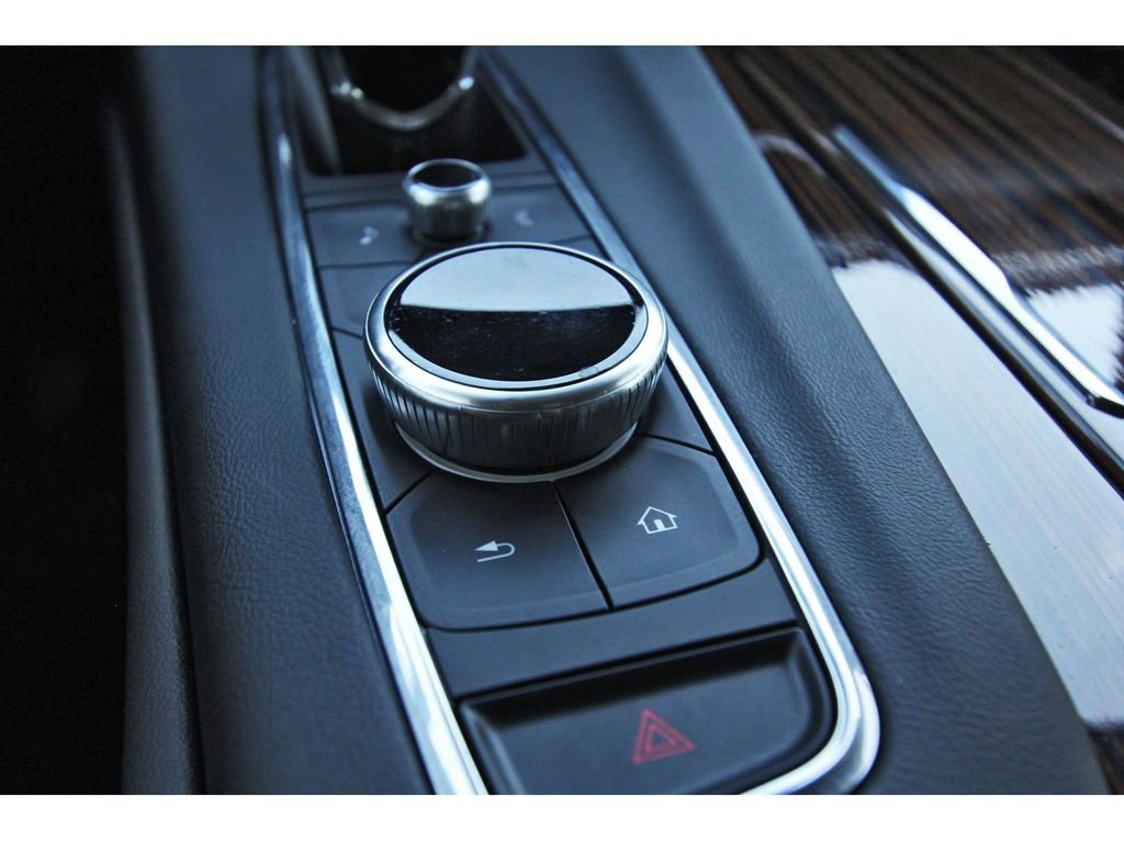 Used 2024 Cadillac Escalade Luxury image 27