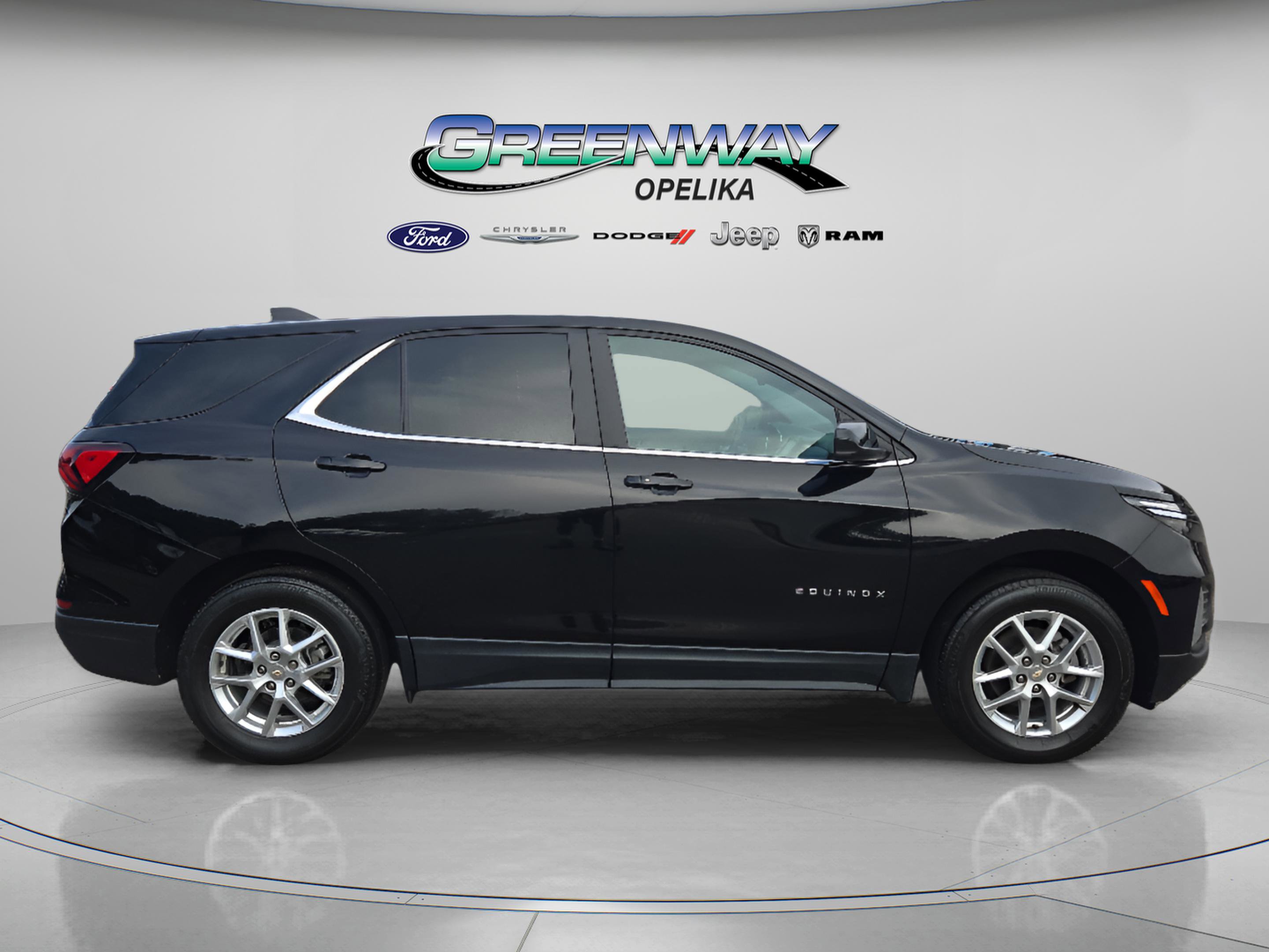 Used 2023 Chevrolet Equinox LT image 8