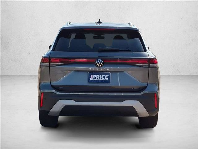 Used 2025 Volkswagen Tiguan SE AWD/4WD image 6
