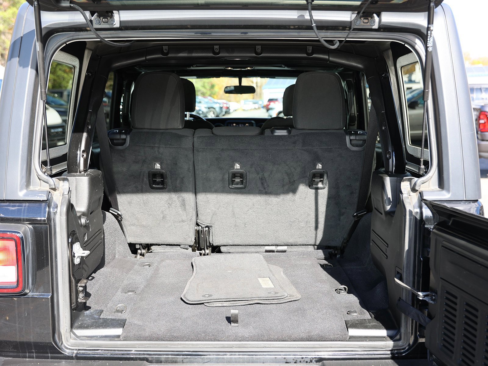 Used 2020 Jeep Wrangler Unlimited Sport image 13