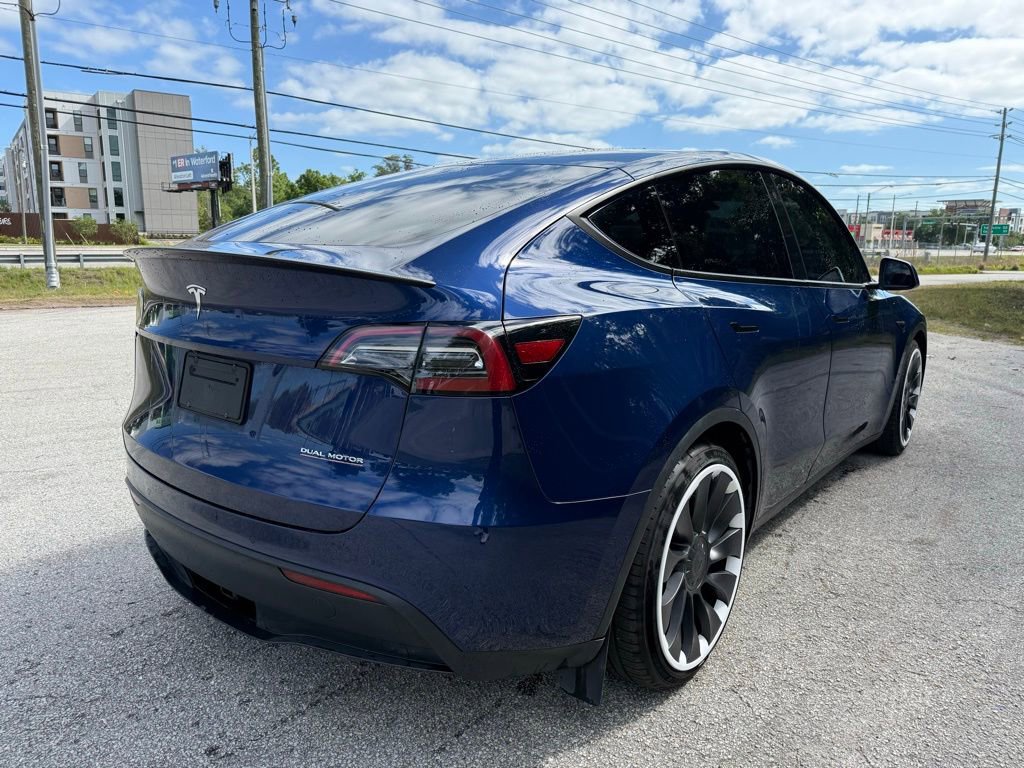 Used 2022 Tesla Model Y Performance image 9