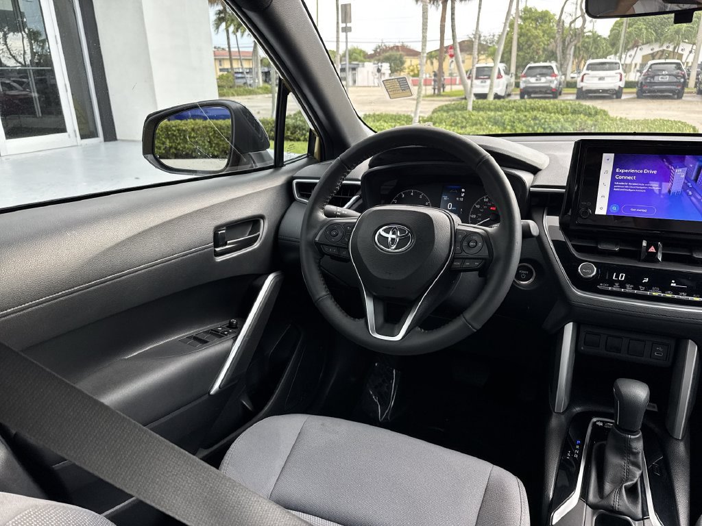 Used 2023 Toyota Corolla Cross AWD Hybrid w/ Moonroof Package image 21