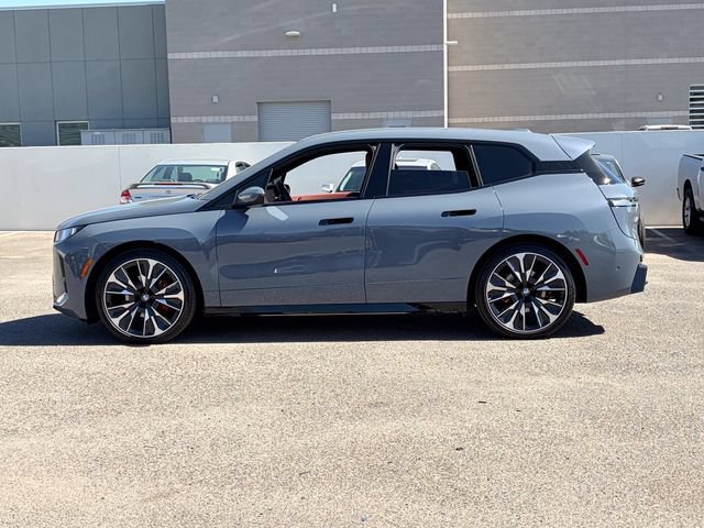 Used 2026 BMW iX xDrive45 w/ M Sport Package AWD/4WD image 31