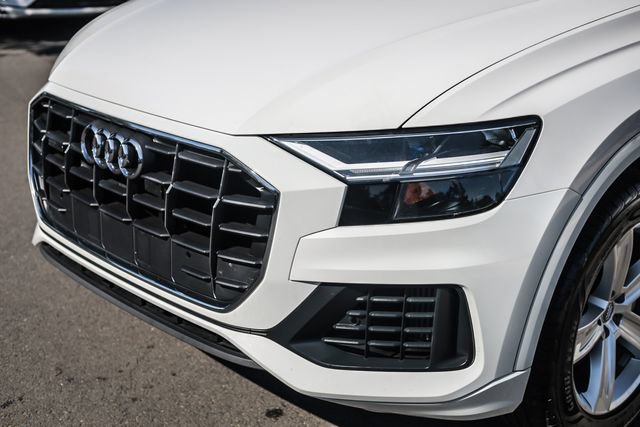 Used 2019 Audi Q8 Premium w/ Convenience Package AWD/4WD image 9