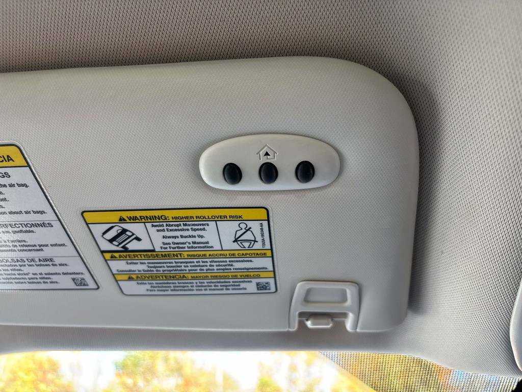 Used 2016 Ford Escape Titanium image 31