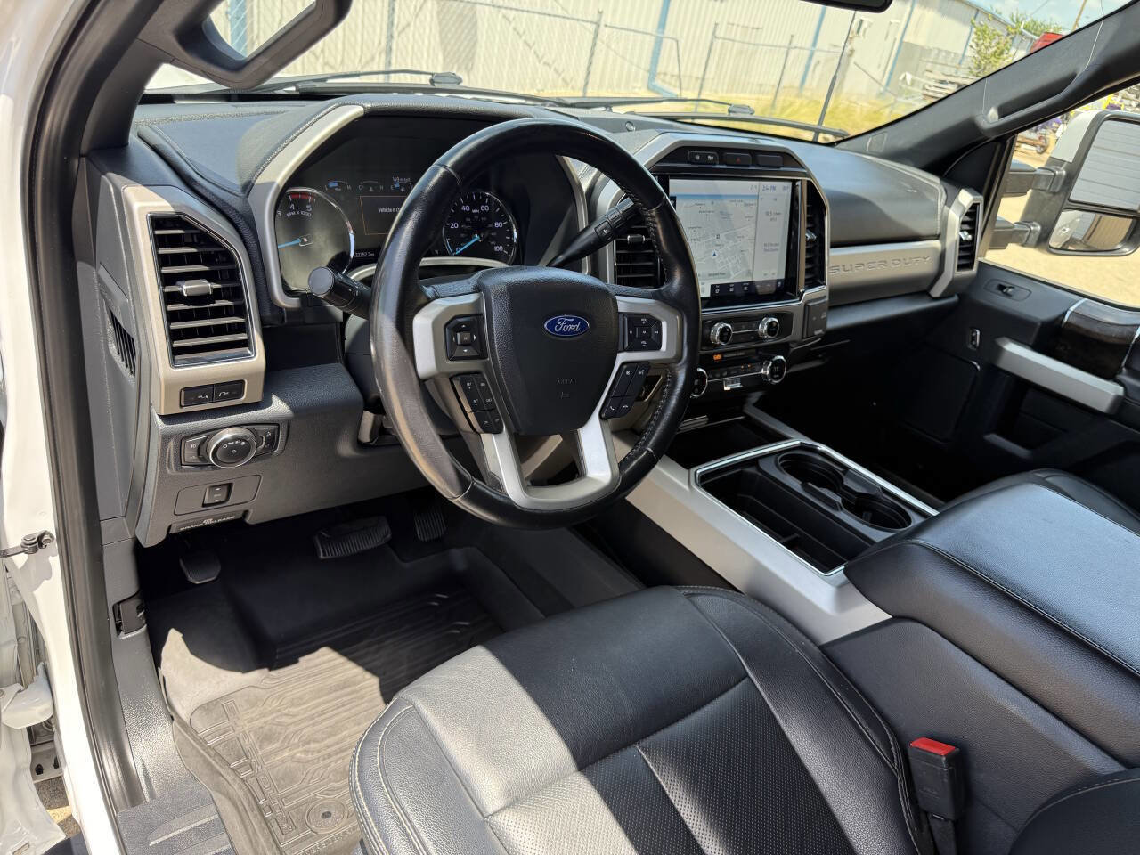 Used 2022 Ford F250 Lariat image 17