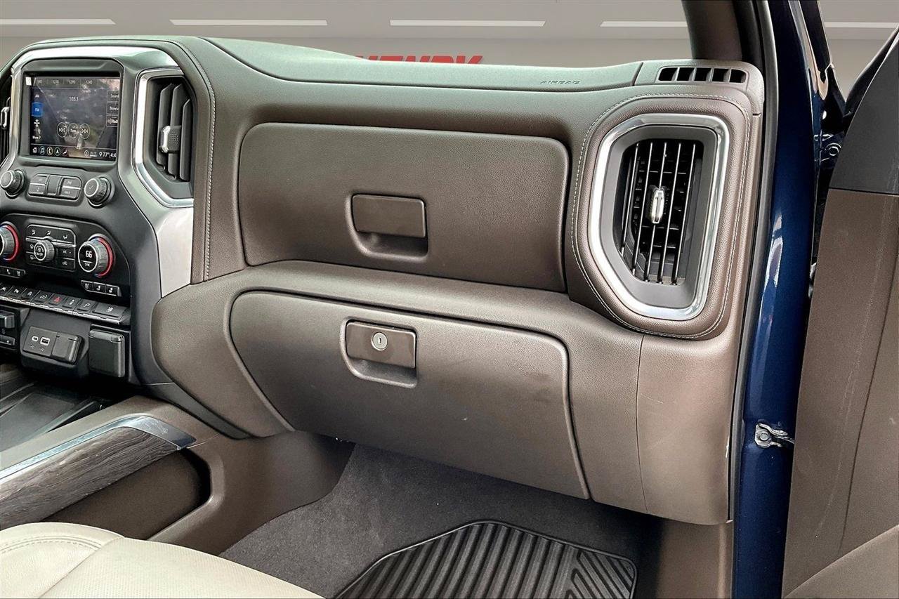 Used 2020 Chevrolet Silverado 1500 LTZ w/ LTZ Premium Package AWD/4WD image 28