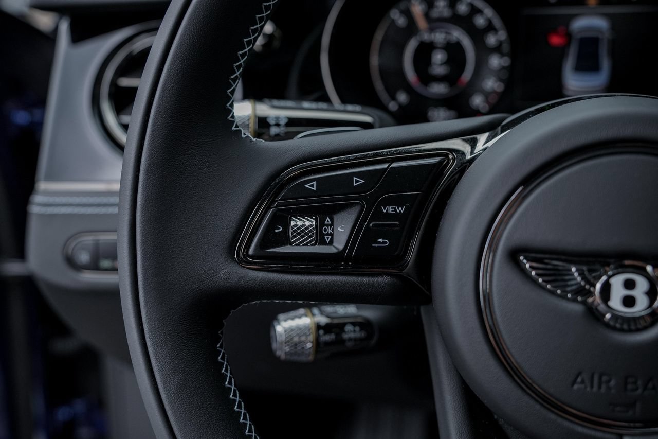 New 2025 Bentley Flying Spur Plug-In Hybrid AWD/4WD image 27
