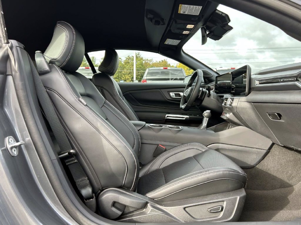 Used 2026 Ford Mustang GT Premium RWD image 13