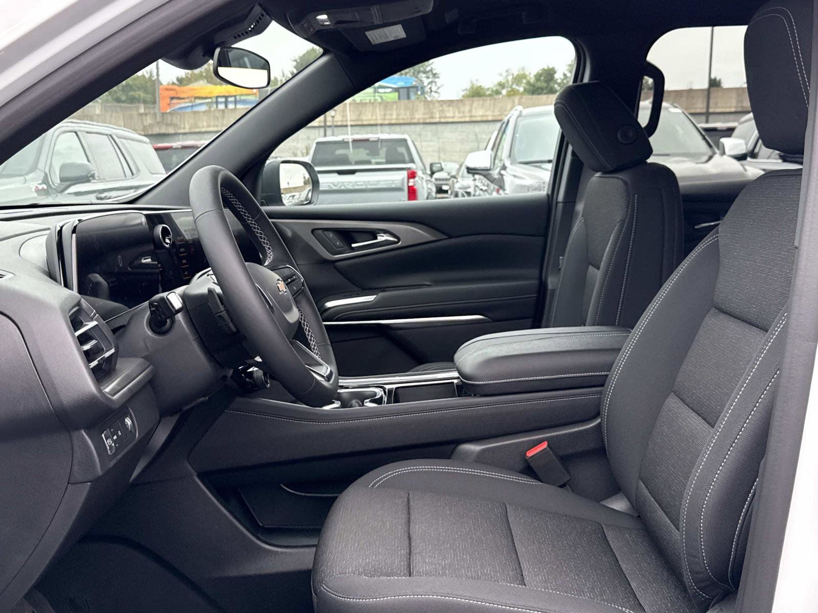 New 2026 Chevrolet Traverse LT image 16