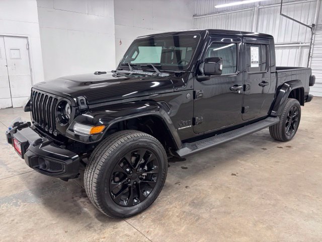 Used 2023 Jeep Gladiator Overland AWD/4WD image 3