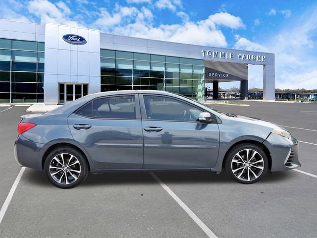 Used 2018 Toyota Corolla XSE FWD image 5