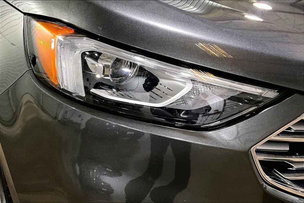 Used 2019 Ford Edge SEL w/ Equipment Group 201A image 4