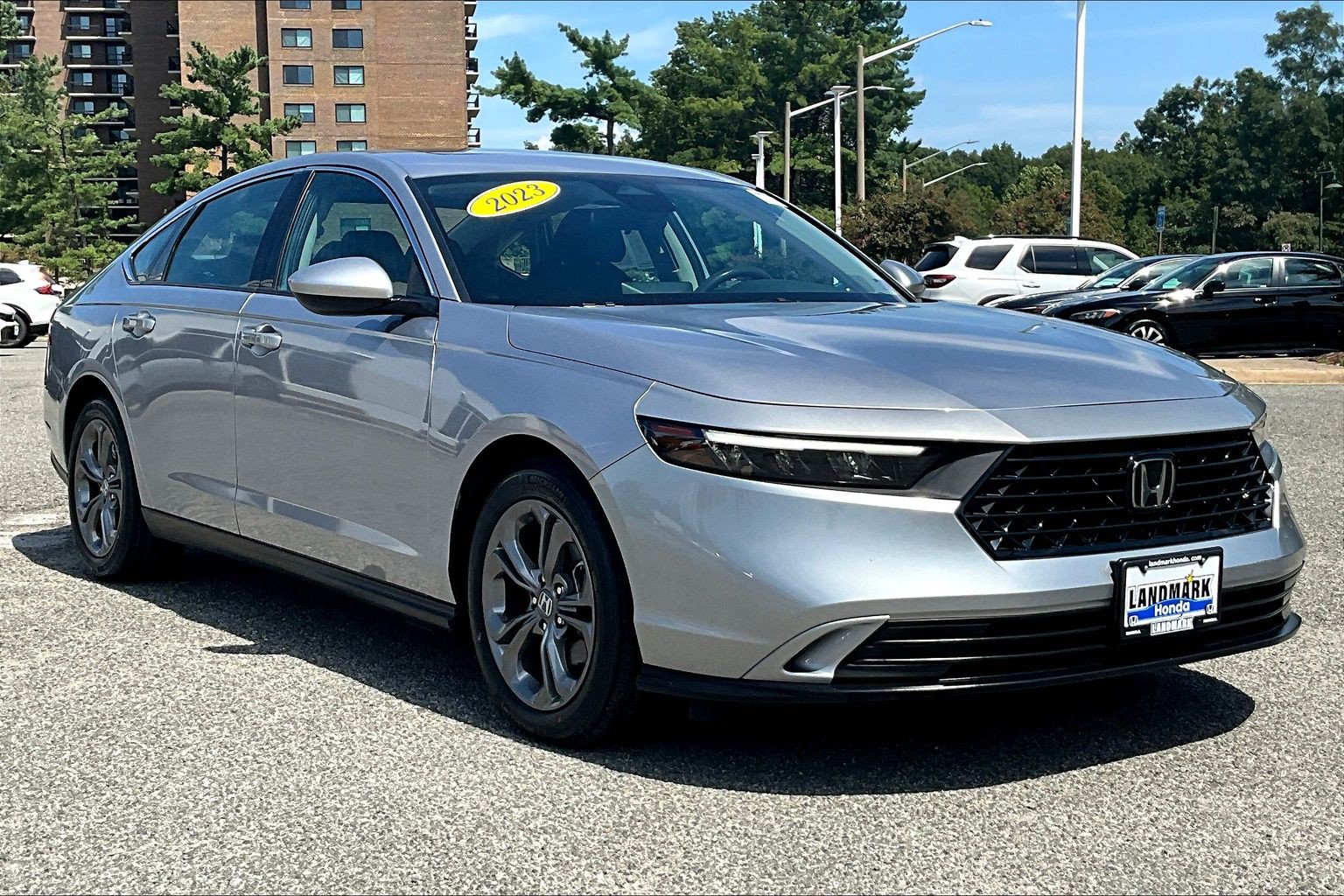Used 2023 Honda Accord EX image 11