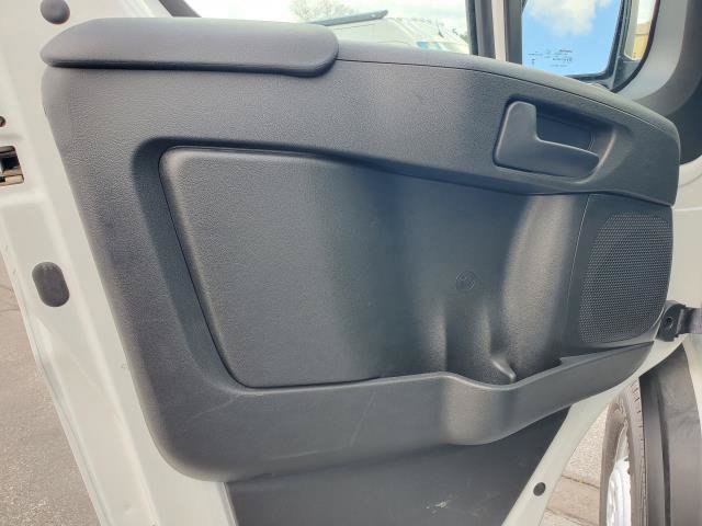 Used 2025 RAM ProMaster 2500 FWD image 17