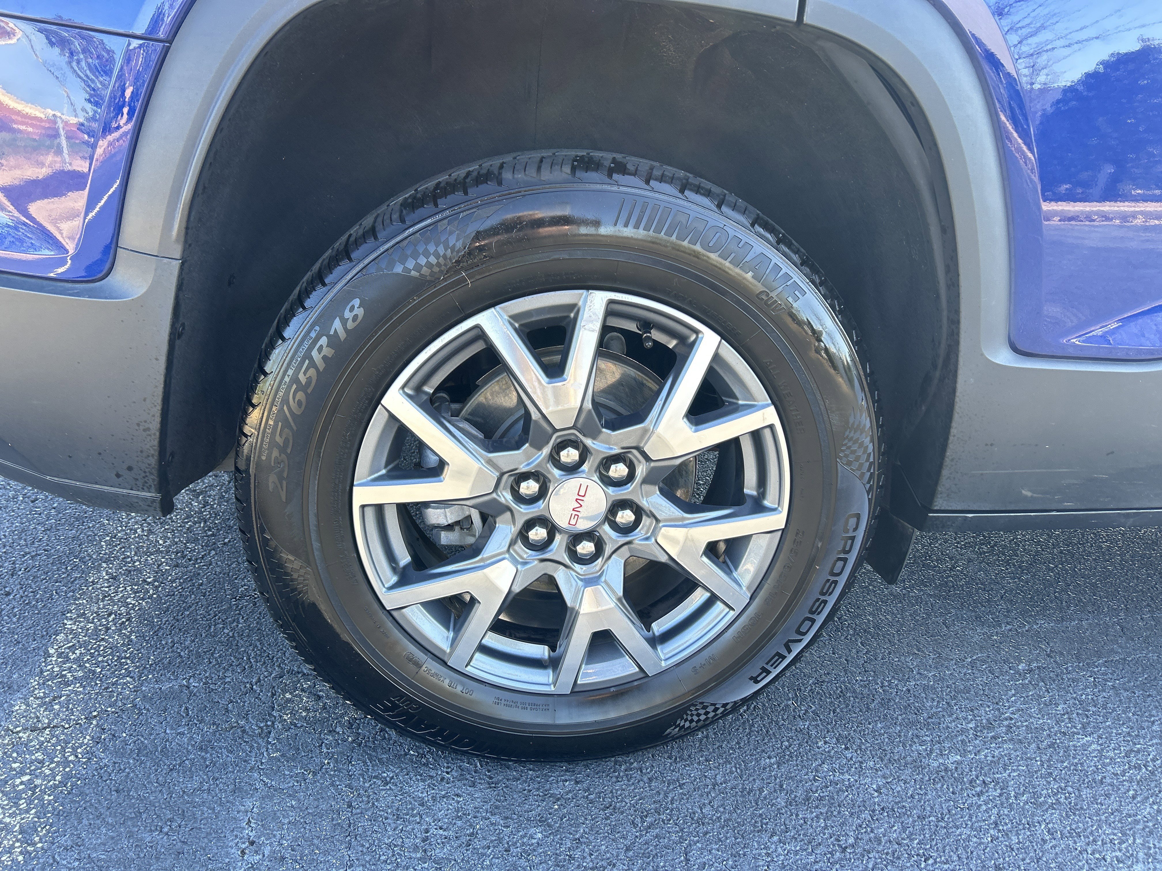 Used 2023 GMC Acadia SLT image 29