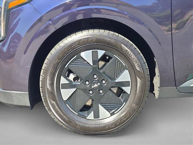Used 2026 Kia Carnival LXS FWD image 25