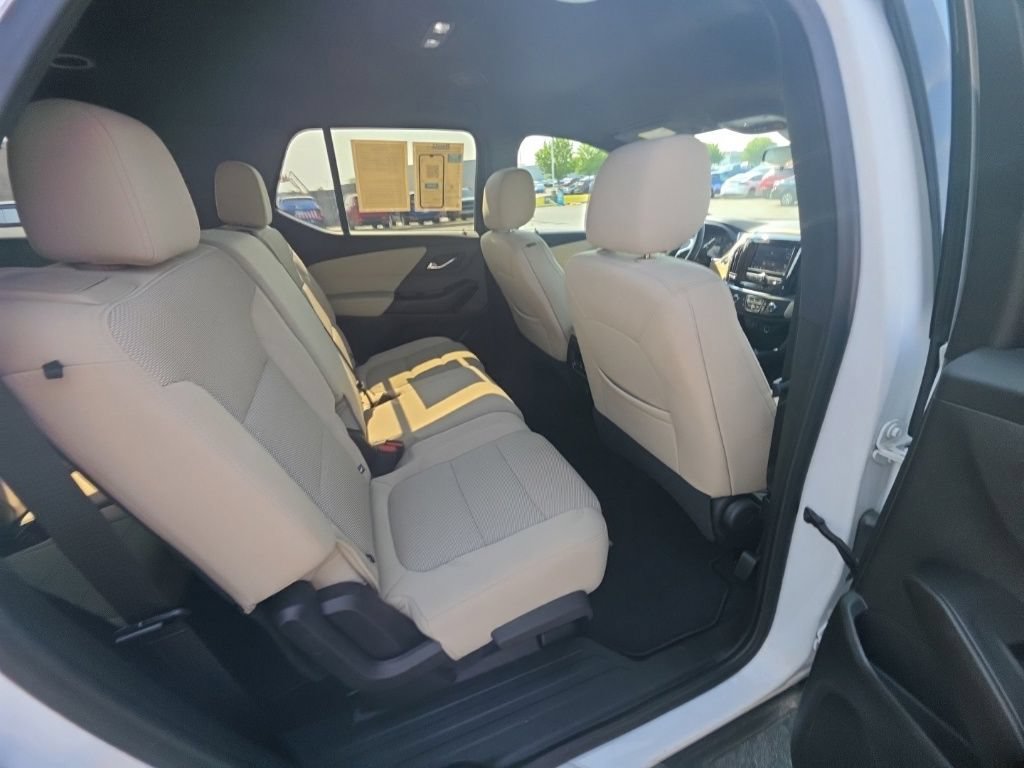 Used 2023 Chevrolet Traverse LS AWD/4WD image 30