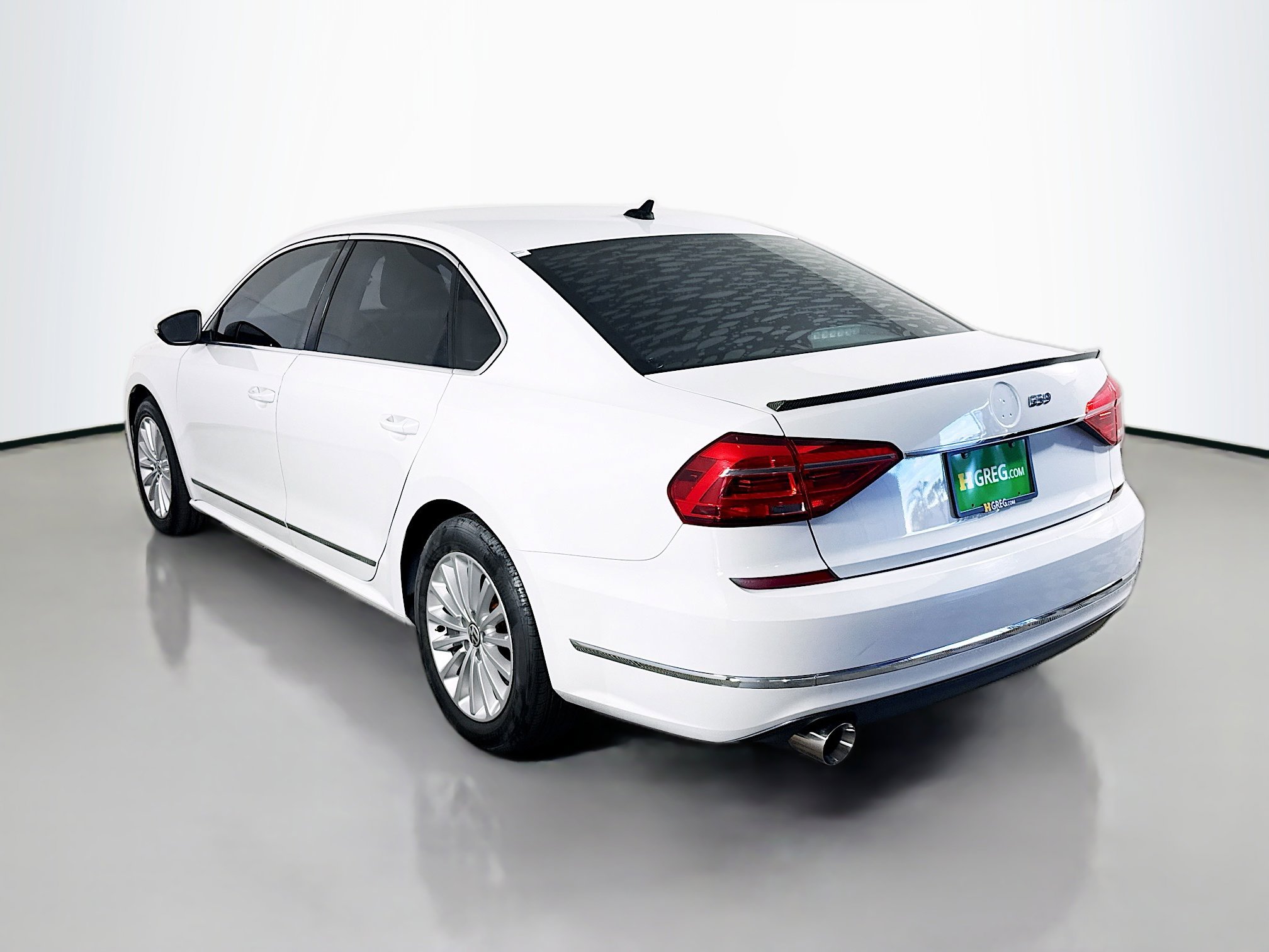 Used 2016 Volkswagen Passat 1.8T SE w/ Lighting Package image 7