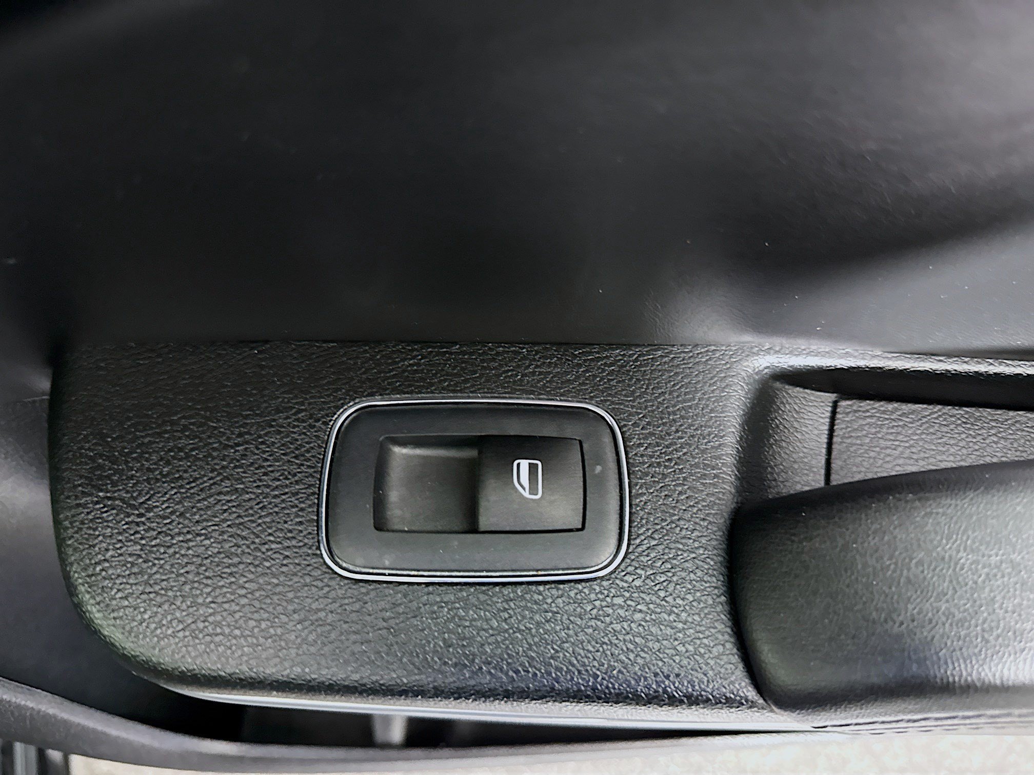 Used 2023 Chrysler 300 Touring w/ Safetytec Plus Group RWD image 31