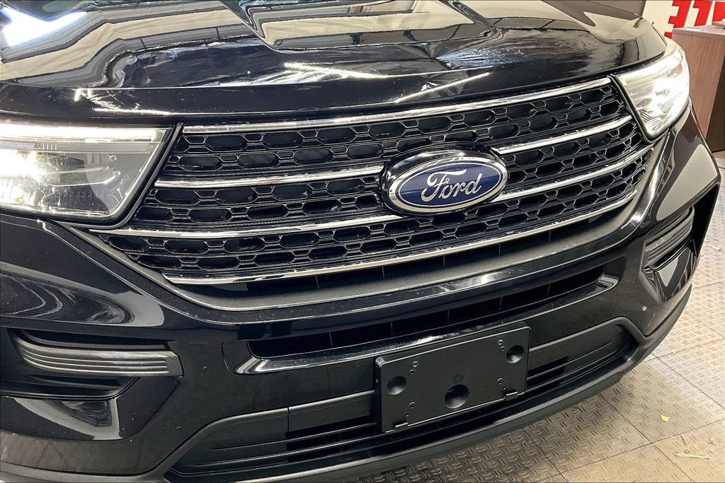 Used 2020 Ford Explorer XLT w/ Comfort Package AWD/4WD image 30