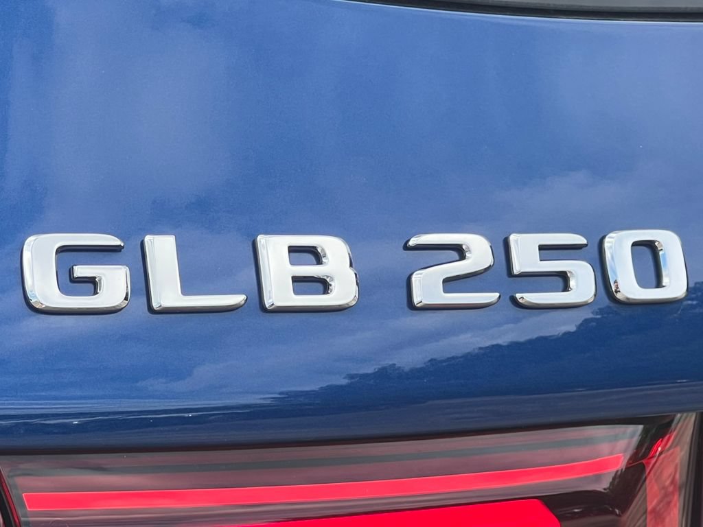 New 2026 Mercedes-Benz GLB 250 4MATIC image 38