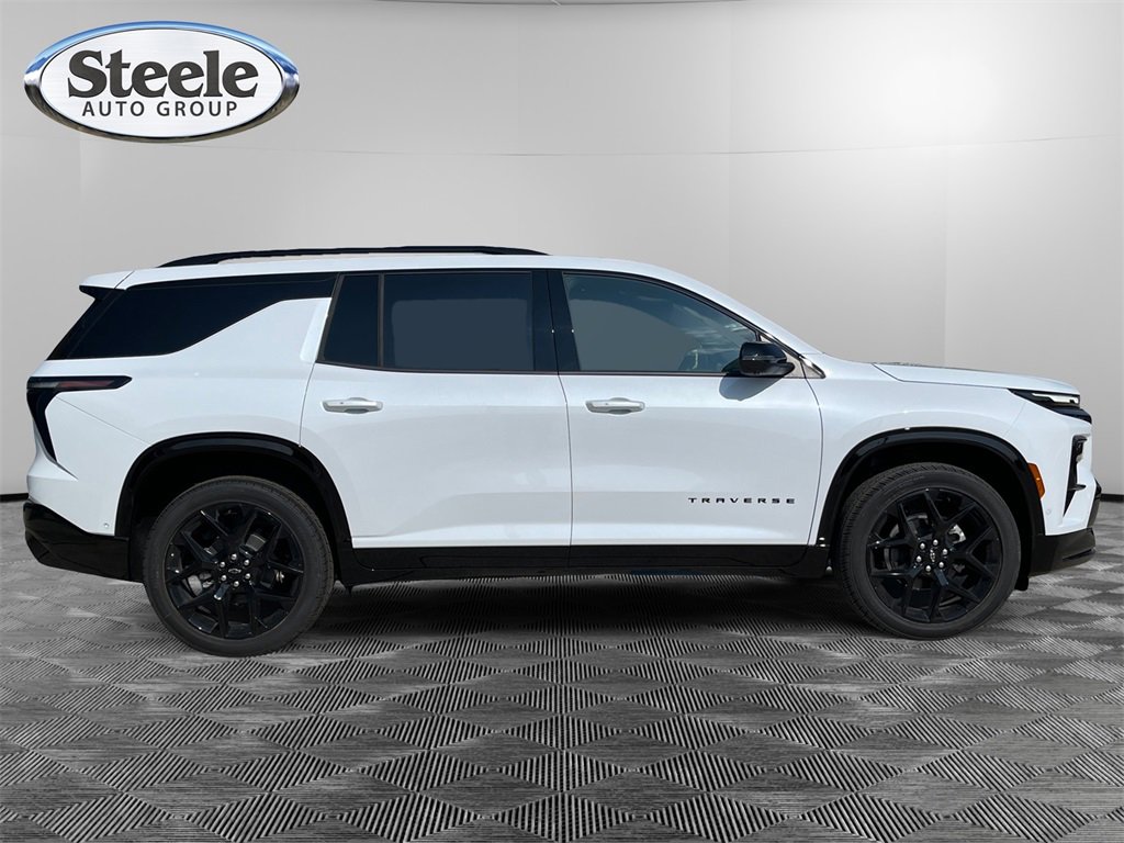 New 2026 Chevrolet Traverse RS w/ LPO, Floor Liner Package image 6