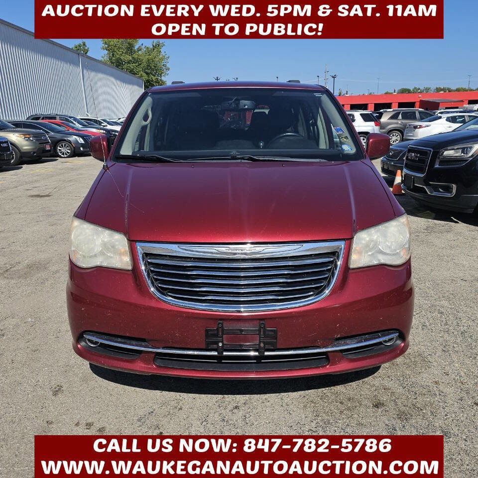 Used 2012 Chrysler Town & Country Touring w/ Entertainment Group #1 image 2
