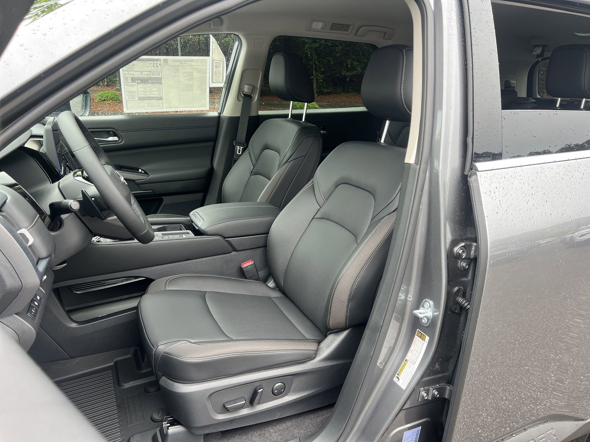 New 2026 Nissan Pathfinder SL FWD image 14