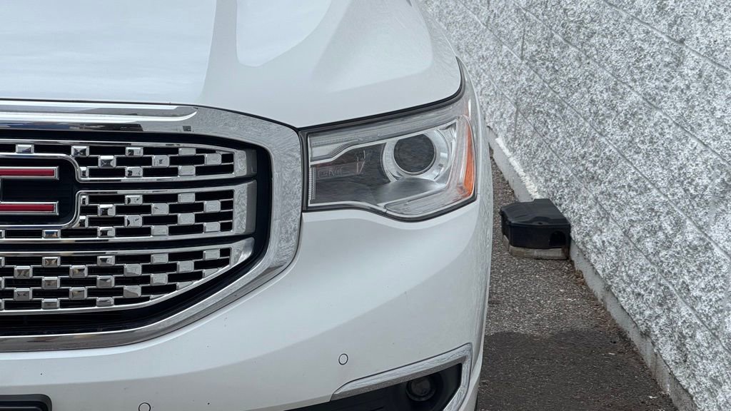 Used 2017 GMC Acadia Denali w/ Technology Package image 5