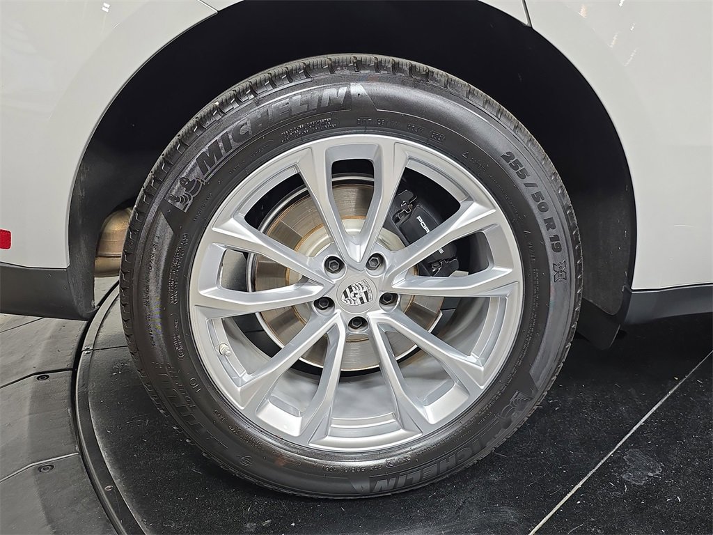 Certified 2025 Porsche Macan image 29