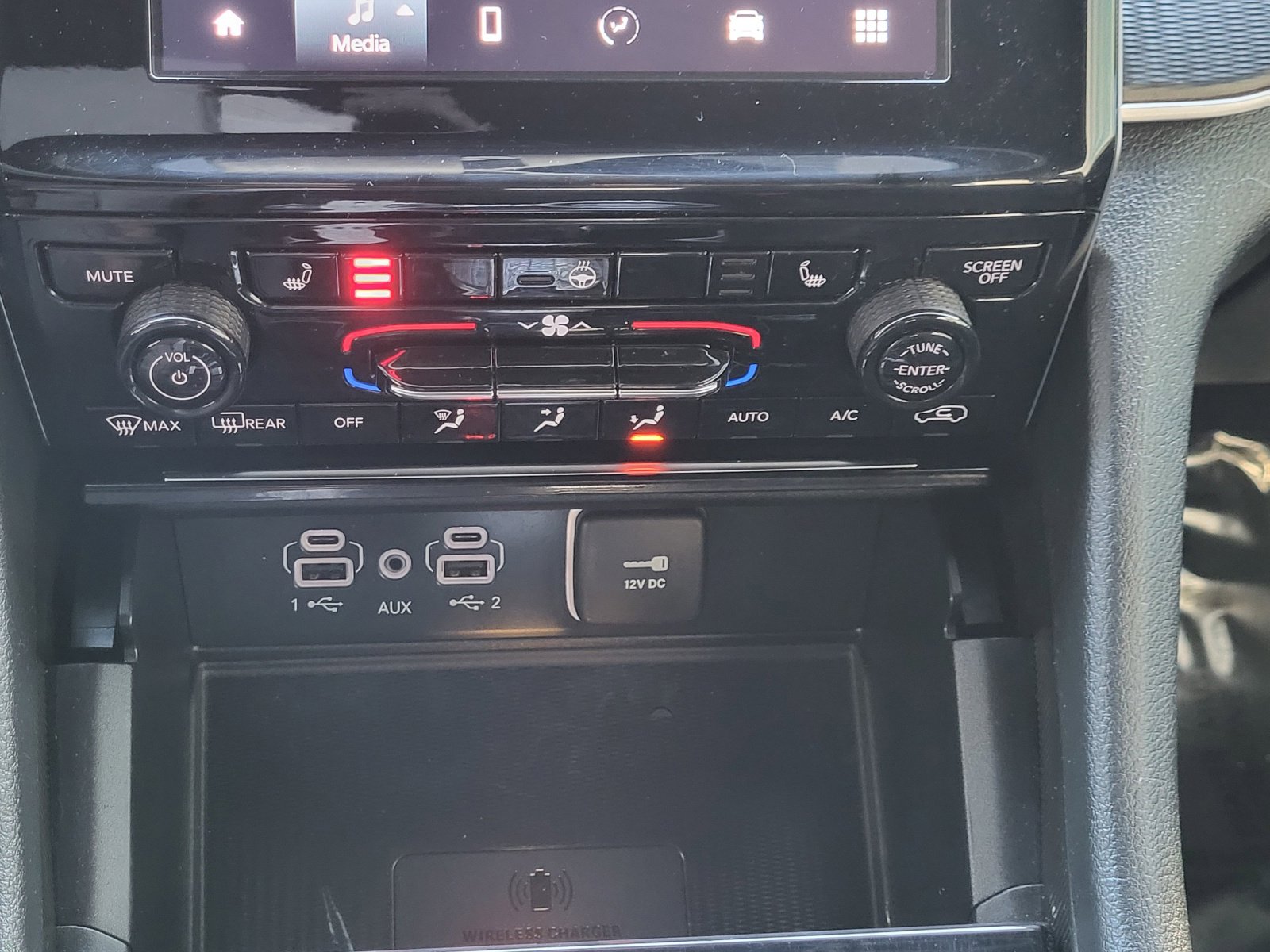 Used 2024 Jeep Grand Cherokee Laredo X w/ Luxury Tech Group I image 30