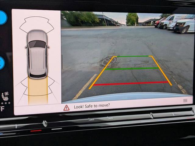 New 2026 Volkswagen Atlas Cross Sport SE image 13