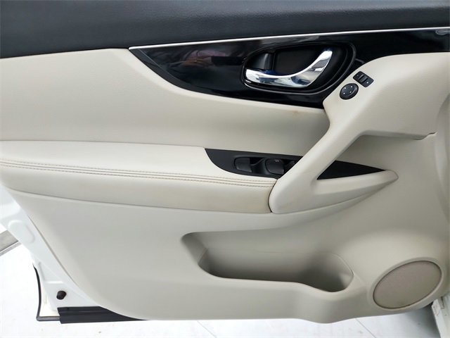 Used 2018 Nissan Rogue Sport SL image 30