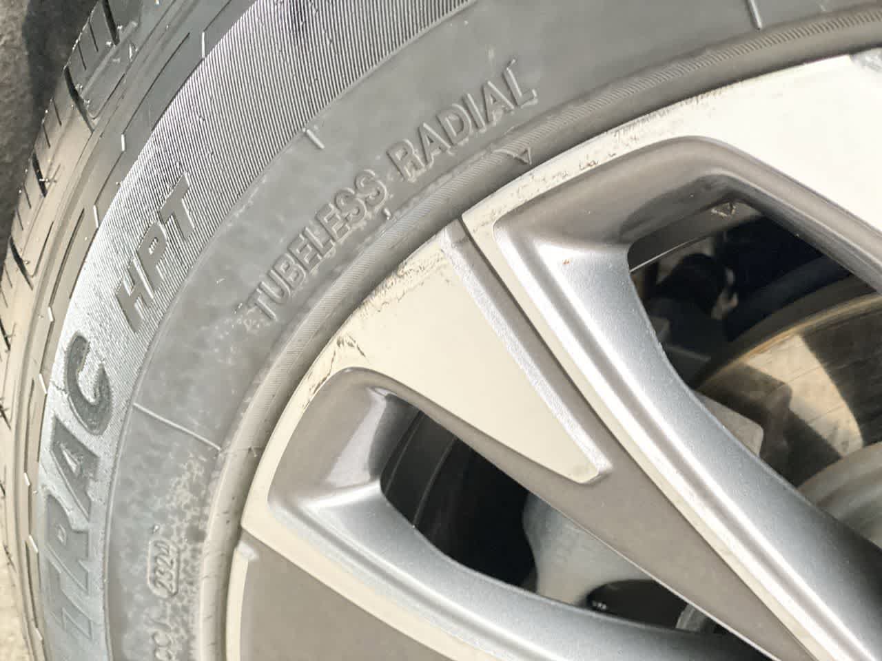 Used 2024 Buick Envision Preferred AWD/4WD image 29