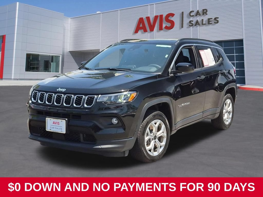 Used 2025 Jeep Compass Latitude w/ Sun & Sound Group AWD/4WD image 1