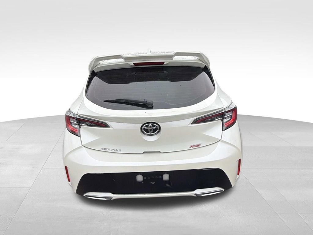 Used 2019 Toyota Corolla XSE image 3