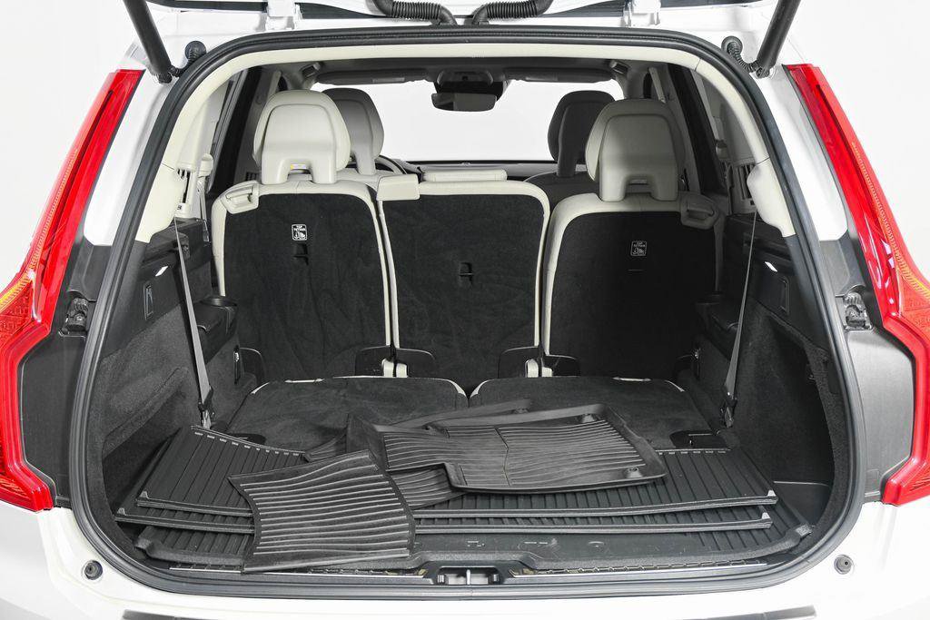 Used 2021 Volvo XC90 T8 Inscription Expression w/ Advanced Package AWD/4WD image 31