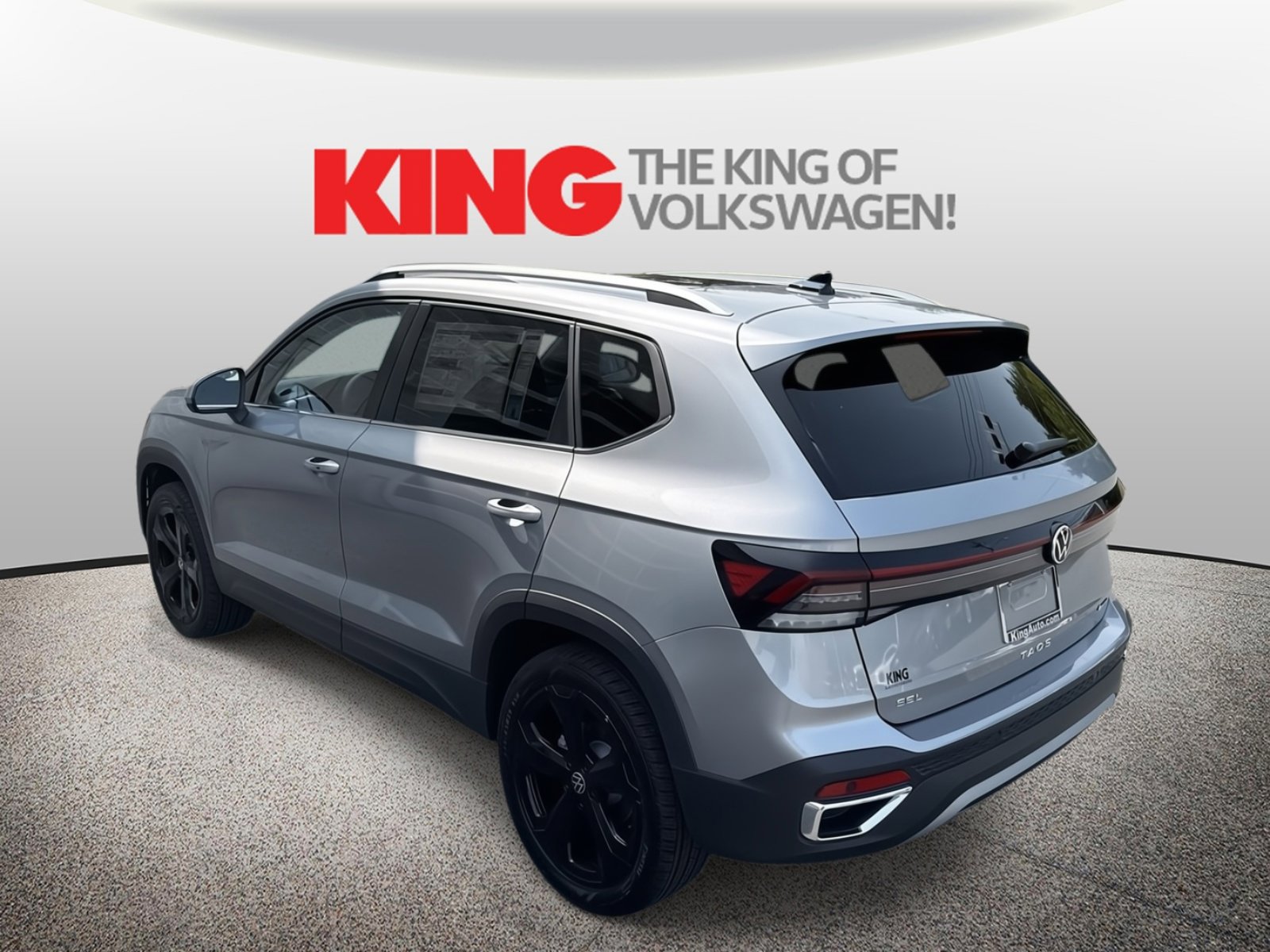 New 2025 Volkswagen Taos SEL image 6