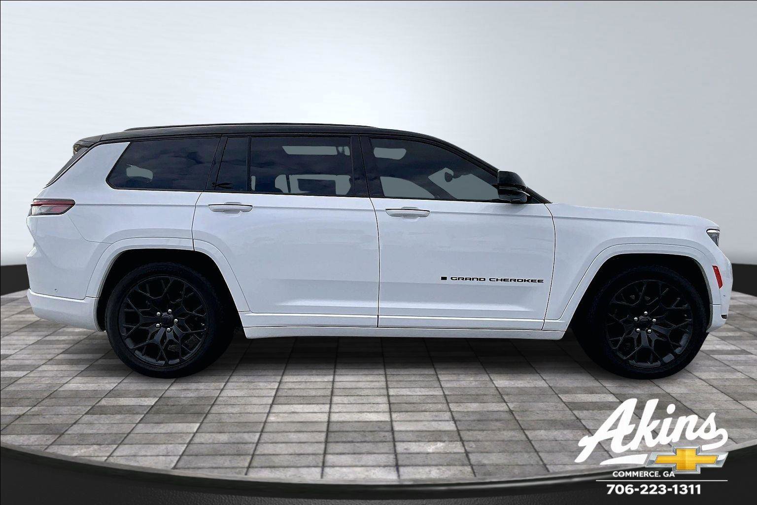 Used 2023 Jeep Grand Cherokee L Summit image 16