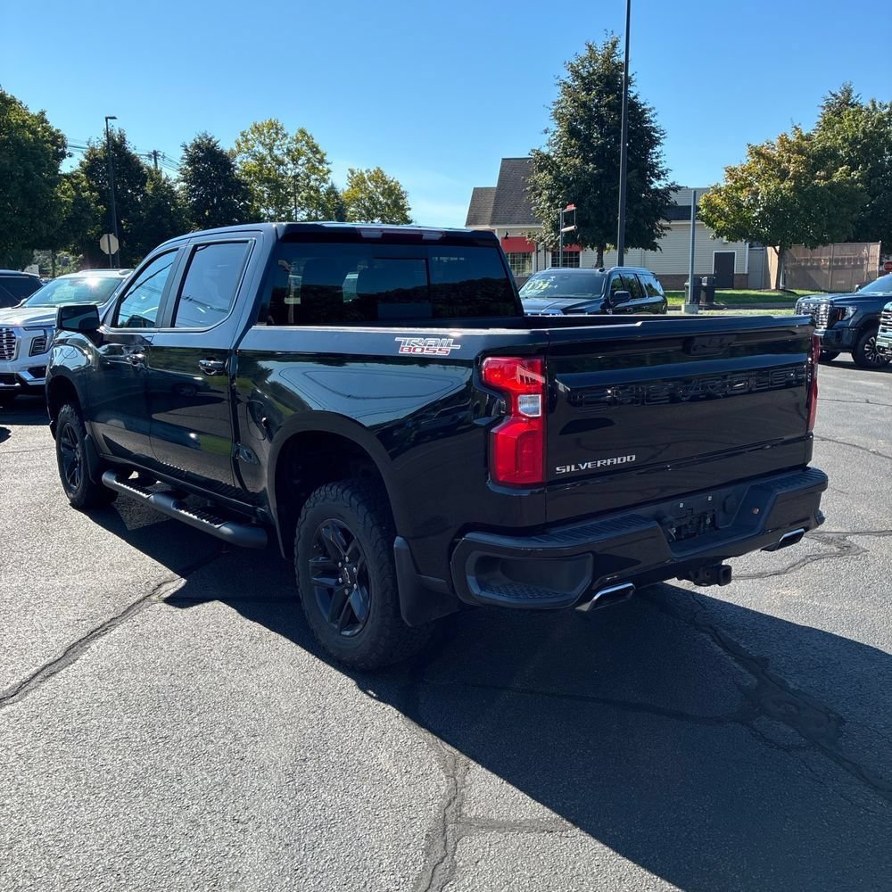 Used 2019 Chevrolet Silverado 1500 LT Trail Boss AWD/4WD image 4