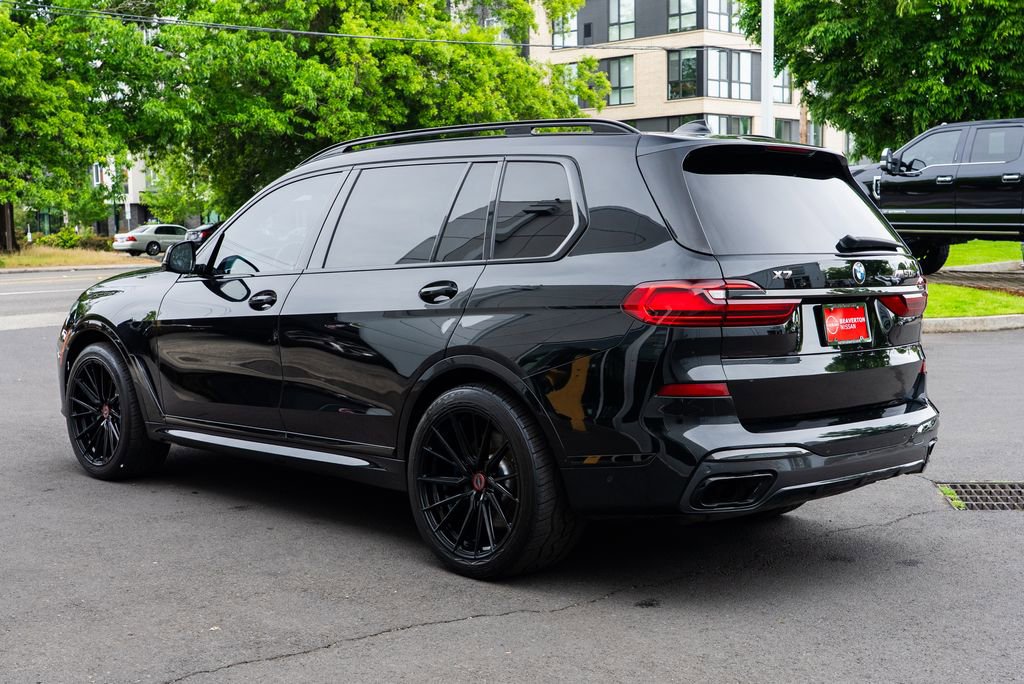 Used 2020 BMW X7 M50i w/ Dynamic Handling Package AWD/4WD image 4